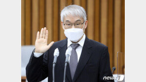 천대엽 청문회 ‘김명수 공방’…“국민 신뢰 하락” vs “野 정치쇼”