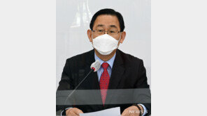 자리 물러난 주호영 “국힘-국당 합당, 윤곽 드러났다고 봐”