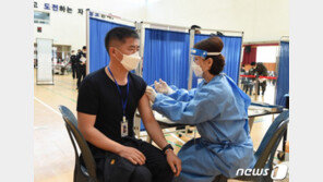 찔끔찔금 접종 언제까지…7월부터 하루 150만명씩 ‘초스피드’