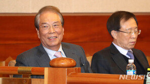 ‘수학의 정석’ 홍성대 상산고 이사장 사임…“40년은 더 없이 값진 세월”