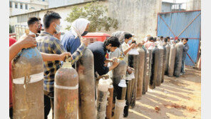 백악관 “코로나 백신 지재권 면제 검토… 생산 증대도 고려”