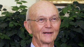 세번째 달착륙 비행사, 마이클 콜린스 암투병 끝에 숨져