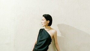 김서형, 세련된 카리스마…패션 화보 공개