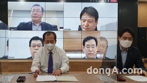 [포토]농협중앙회 감사위원장, 스마트워크센터에서 현장감사 화상점검