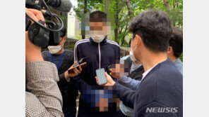 “눈 마주쳤다” 노인폭행 190㎝ 청년…살인미수로 송치