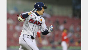 두산 안재석 “신인왕이요? 의리 친구가 너무 잘 던져서”