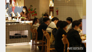 “계속 기다리다간 파산…코로나 거리두기 개편안 빨리 시행하라”