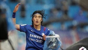 ‘김태환 동점골’ 수원, 빗속 혈투 끝 포항과 1-1 무승부