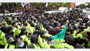 거리두기 무시된 민노총 노동절시위 