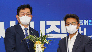 文대통령, 송영길에 “부동산·백신 당정청 호흡 맞추길”