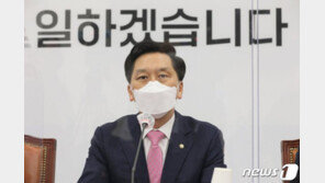 김기현 “‘장물’ 법사위원장 돌려줘야”…與 “철 지난 노래” 일축