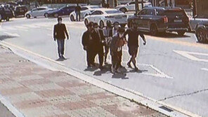 구급차 넘어지자 들것으로 환자 나른 시민들·구급대원