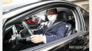 김부겸 부부, 자동차세·과태료 안내 車 32번 압류…“일상화된 수준”