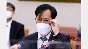 박준영 “도자기 집에서 사용” 김선교 “궁궐 살았나”