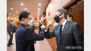 “北 외교적 기회 잡길” 공 떠넘긴 美…북미 신경전 이어지나