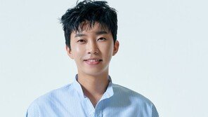 임영웅, 실내 흡연·노마스크 논란→민원 신고 당했다