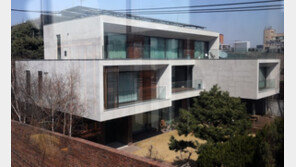 MB ‘논현동 사저’ 공매 처분된다… 최저입찰가 111억