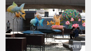 청계천 수놓은 연등