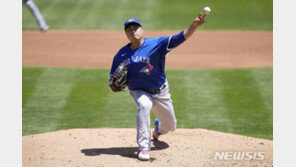 ‘부상 복귀’ 류현진, 오클랜드전 5이닝 4실점…2승 조건 충족