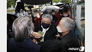 광복회, ‘김원웅 멱살’ 애국지사 후손 징계 결정… 수위는 비공개