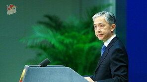 중국, ‘로켓 잔해’ 추락 우려에 “대기권 재진입하면 탈 것”