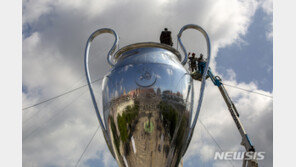 UEFA 챔스 결승 개최지, 터키에서 영국으로 바뀌나