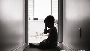 용변 실수한 4살 목 조른 계부, 보고도 모른척한 친모