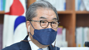 이재정 경기교육감 “이재명 세계여행비 제안, 가볍게 보지 말라”