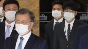 文 취임 4주년…탁현민 “현재만으로 평가받는 건 위험”