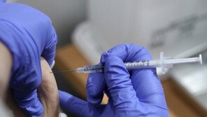 기저질환 없던 경찰관 AZ 백신 맞은 뒤 뇌출혈…인과성 조사