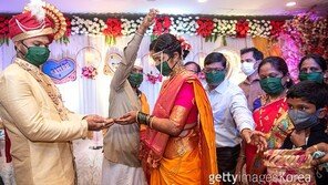 결혼식날 ‘구구단 2단’ 못 외워 파혼 당한 인도 신랑