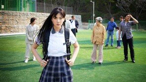 비비 ‘인생은 나쁜 X’ 뮤비 100만뷰…앨범 초도물량 품절