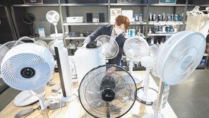 때 이른 더위에 선풍기 선보여