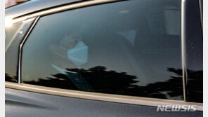 거취 압박받는 이성윤…연가 복귀해 지하주차장 출근