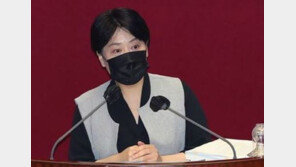 윤희숙 “청년들 피눈물 안중에 없는 與, 유아적 생떼”