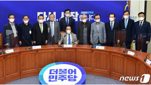 與 원로들 “정권재창출 진력”…이해찬, 대선 질문에 “전 은퇴한 사람”