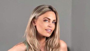 “내 출산 장면 유료 생중계하겠다” 英 모델 논란