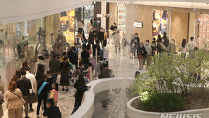 카드 승인액 3개월째 증가…정부 “인플레 우려 지속”