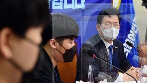 “민주당 지지하냐는 비하 표현”…20대, 송영길 면전서 작심 비판