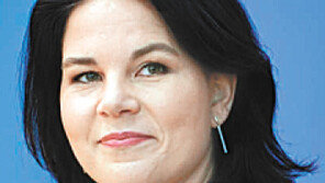 ‘獨총리 출사표’ 베르보크 녹색당 대표 “당선되면 육아는 남편이 전담할 것” 