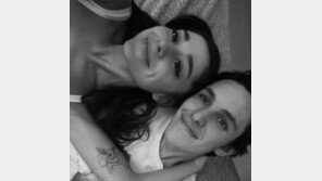 아리아나 그란데 결혼…신랑은 2살 연하 일반인