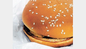 햄버거 무료배달 꼼수… 매장보다 1200원 비싸네