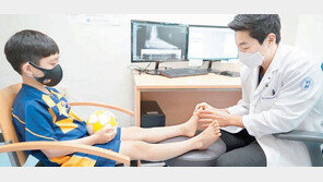조금만 뛰어도 발바닥 아프다는 아이, 혹시 평발?
