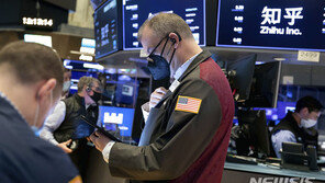 美 돈줄죄기 신호탄? 연준, ‘자산매입 축소’ 첫 언급