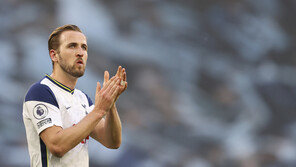 메이슨 대행, 케인 이적설에 “아직은 토트넘 선수”