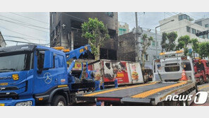 서울 금천구 건물에 화물차 돌진…화재로 최소 8명 사상