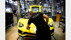 람보르기니, 4년간 15억 유로 투자해 탄소배출량 50% 절감