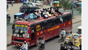 파키스탄 남부 신드주서 버스 전복사고로 최소 43명 사상