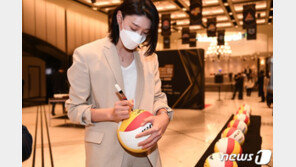 중국 진출 ‘배구 여제’ 김연경 “국내 팬들의 사랑 잊지 못할 것”