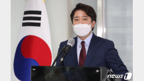 이준석 “내가 ‘짝수 기수 女 못생겼다’ 말을? 전 여친이 14기인데…”